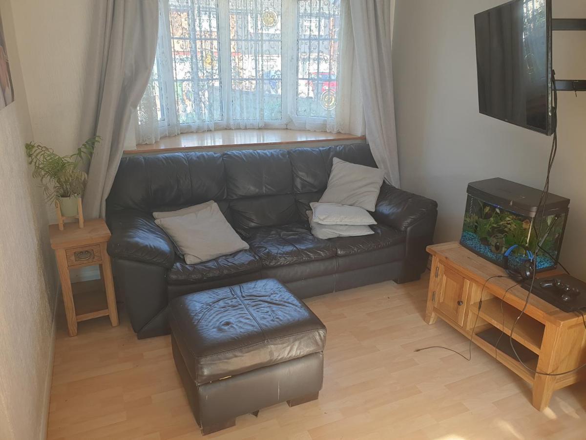 Harry Potter Theme Double Room In Shared House Watford  Eksteriør billede